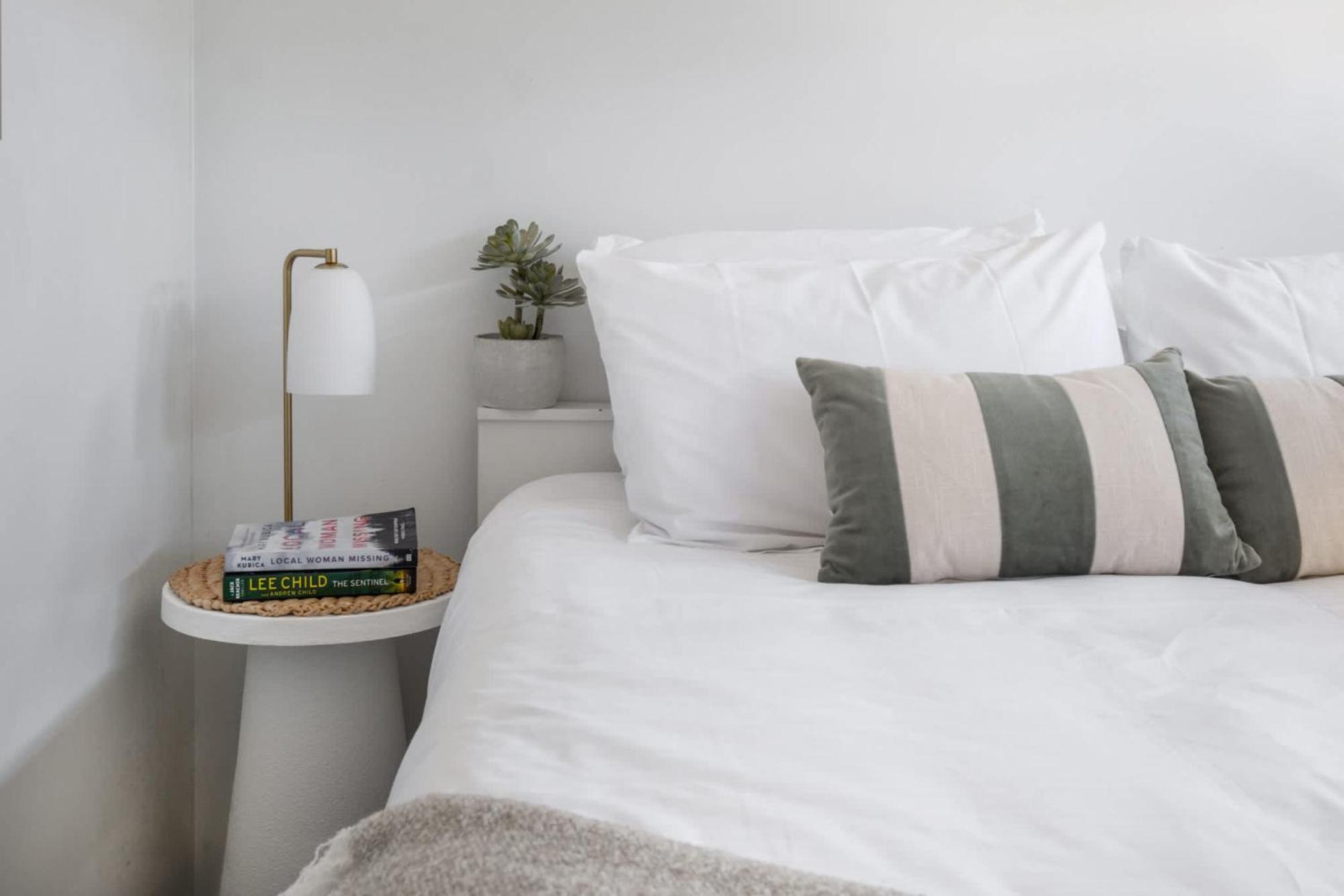 Apartment Charming Camperdown Hideaway With Parking *